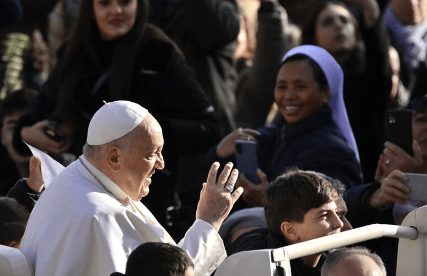 Papa Francesco sottoposto a tac: sospese le udienze