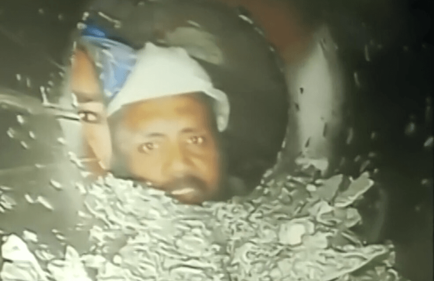 India: si scava a mani nude per salvare i 41 operai intrappolati (VIDEO)