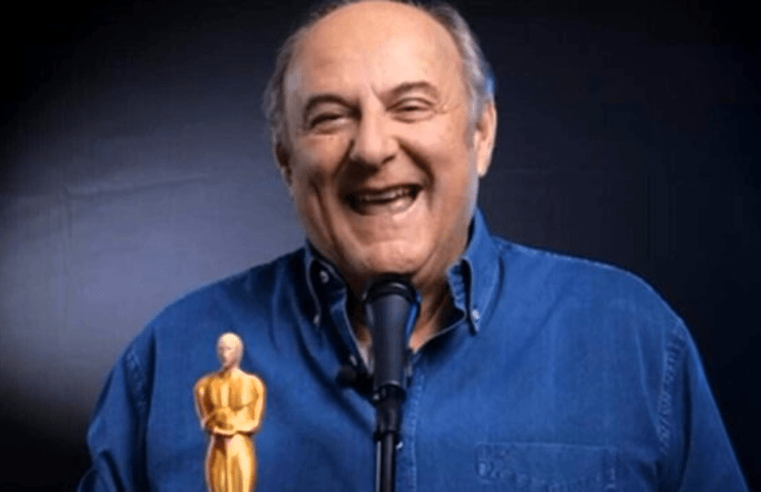 Gerry Scotti è stato premiato come personaggio più memato dell’anno