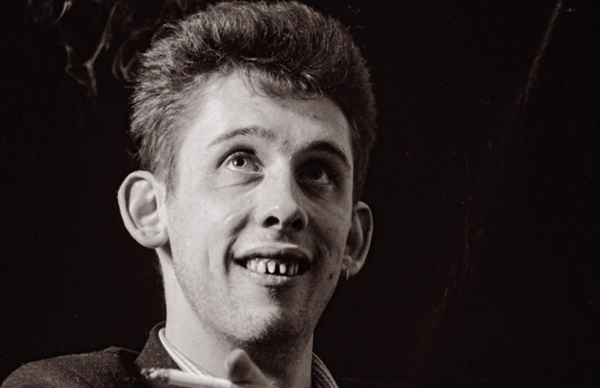 Pogues: addio al leader della band che Sinead O’Connor definiva “Un angelo sempre vicino alla fine” (VIDEO)