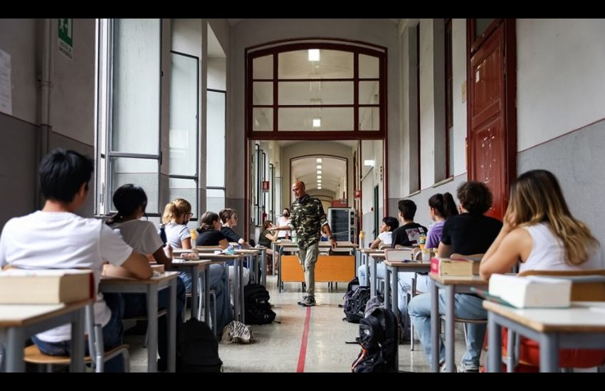 Messina, studentessa fa ripetere l’esame di maturità a tutta la classe, ma prende lo stesso voto