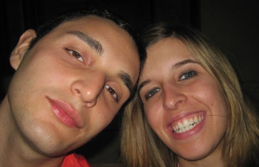 Uccide la fidanzata con 57 coltellate, il giudice lo libera perché “obeso, depresso e narcisista”