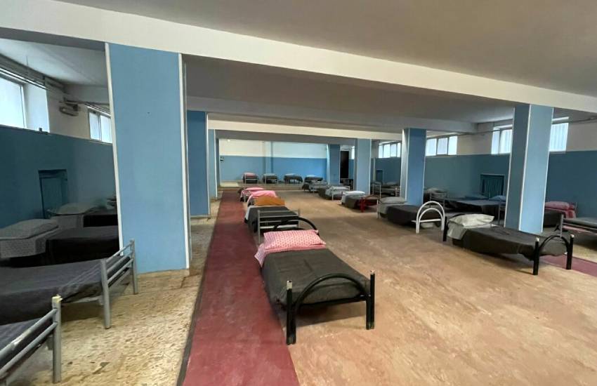 Dormitorio invernale per i senza tetto, il comune di Latina attrezza un’area con 60 posti letto