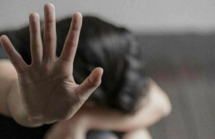 Sardegna: “Per anni violentata dall’amico dei miei genitori”, il drammatico racconto di una 26enne