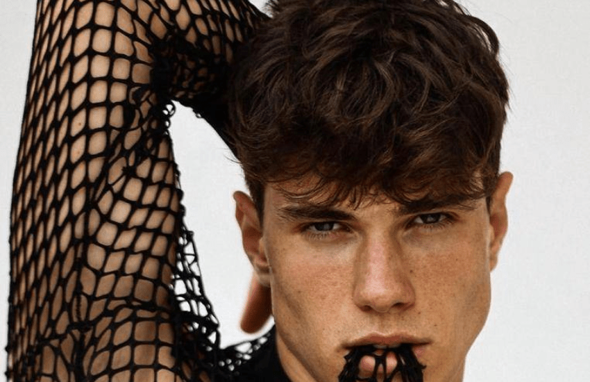 “Il più bello d’Italia” entra in seminario: “Sono Edoardo e a 21 anni sono felice”