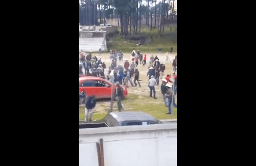 I narcotrafficanti massacrati a colpi di machete dai cittadini esasperati dal pizzo (VIDEO)