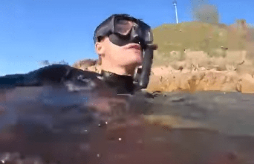 Lo squalo gli dilania una gamba: il drammatico video di un 20enne di Parma dopo l’attacco