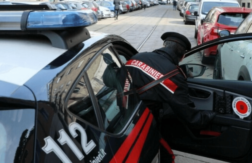 Catania, tenta di rapinare un distributore, arrestato 38enne