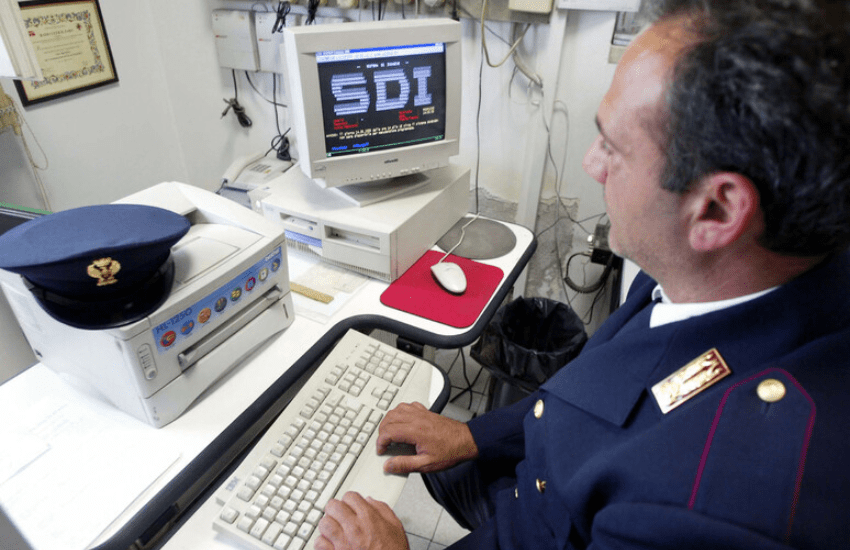 Orrore in diretta web: abusavano dei figli in cambio di denaro