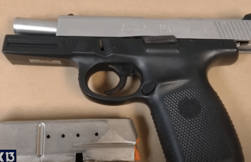 Lite per i regali di Natale: 14enne uccide la sorella (VIDEO)