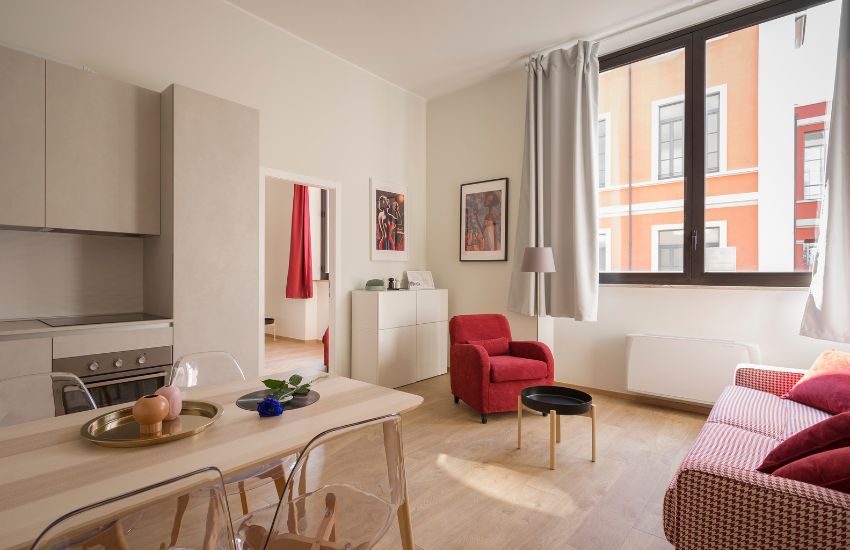 Crescita esponenziale e preoccupazioni etiche: cosa significa per Airbnb?