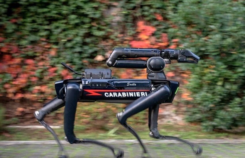 Arriva “Saetta”, il primo cane robot dell’arma dei carabinieri