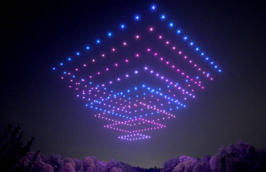 Feste di Natale col naso all’insù per lo spettacolo con i droni nei cieli di Latina