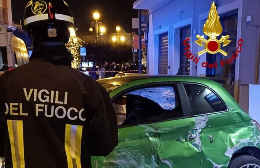 Tragedia nel Salento. Schianto contro un’auto in pieno centro, muore 29enne