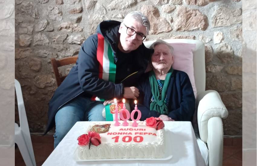 Festa grande a Sezze per i 100 anni di nonna Peppa