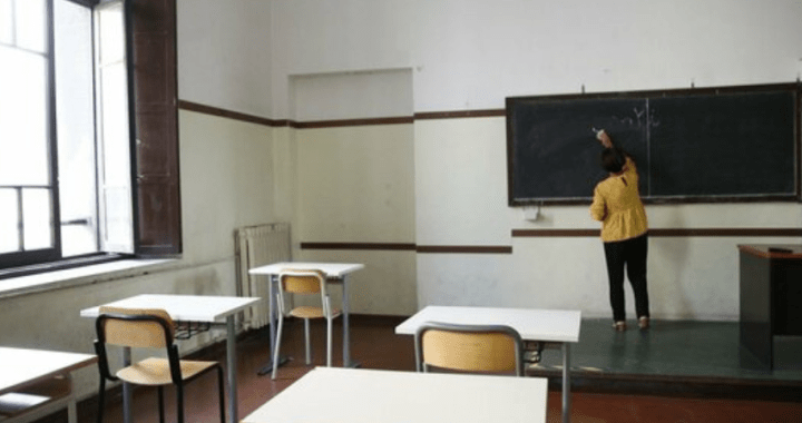 Nuovi programmi scolastici per i licei: più IA, geografia autonoma e focus sull’Occidente