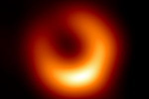 Il buco nero in una nuova foto conferma la teoria della relatività