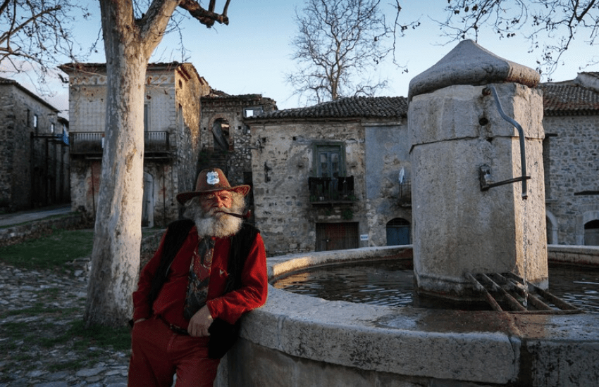 Roscigno Vecchia: addio a “Libero”, l’ultimo abitante del borgo Unesco (VIDEO)