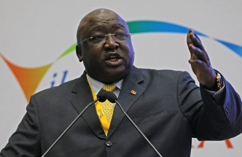 “Chi muore di fame è un idiota”: ministro degli Esteri nella bufera