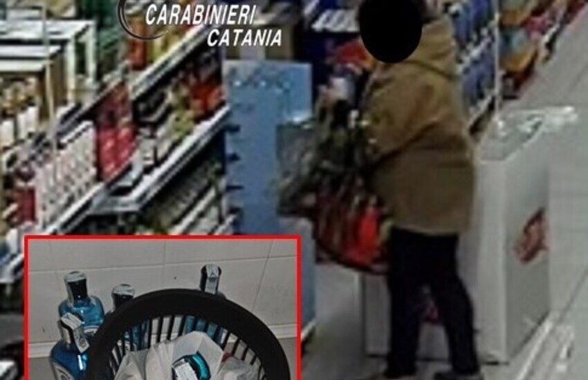 Paternò, cercano di rubare numerose bottiglie di liquore dal supermercato, bloccati e arrestati