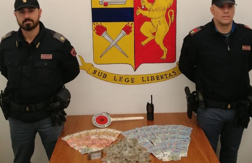 Sperone, trovati e sequestrati stupefacenti in un appartamento, arrestato un giovane