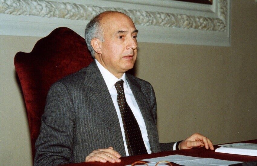 Caltagirone, cordoglio del sindaco per la morte di Gaetano Lo Castro, grande giurista e canonista