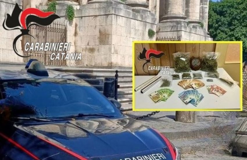 San Gregorio. Sorpreso mentre pesava e confezionava marijuana in casa: arrestato giovane