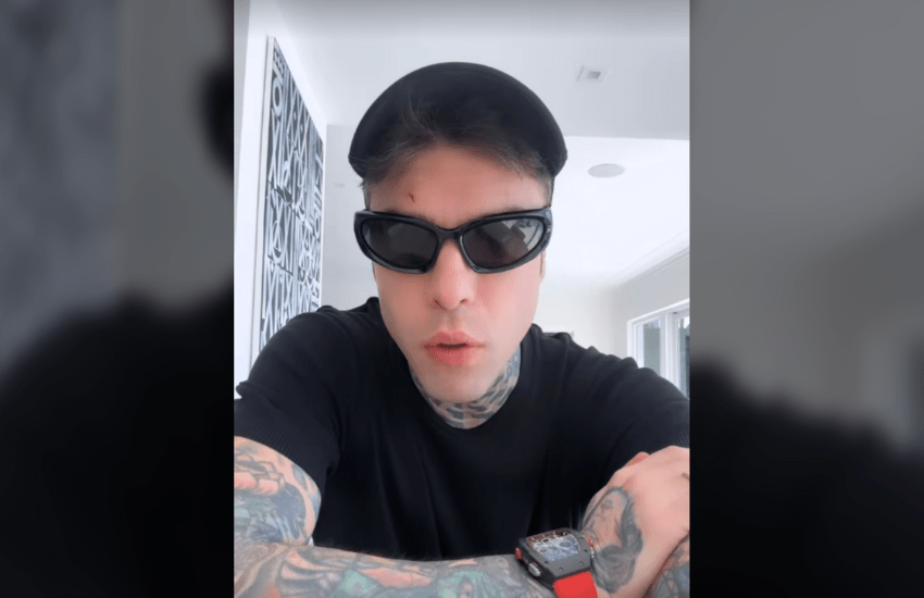 Le disgustose provocazioni di un hater a Fedez: “Mi sc**o tua moglie e i tuoi figli mi chiamano papà”