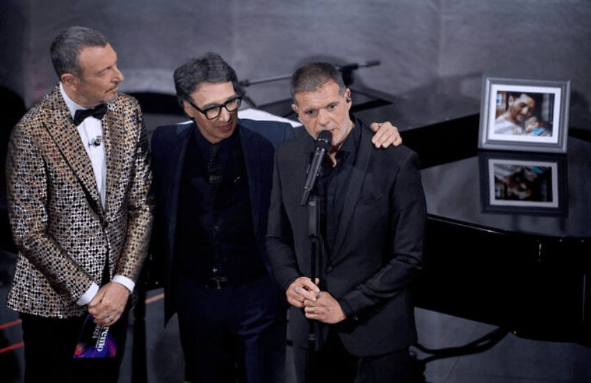 Sanremo, la tragedia delle morti sul lavoro sul palco dell’Ariston: “Viva la dignità” (VIDEO)