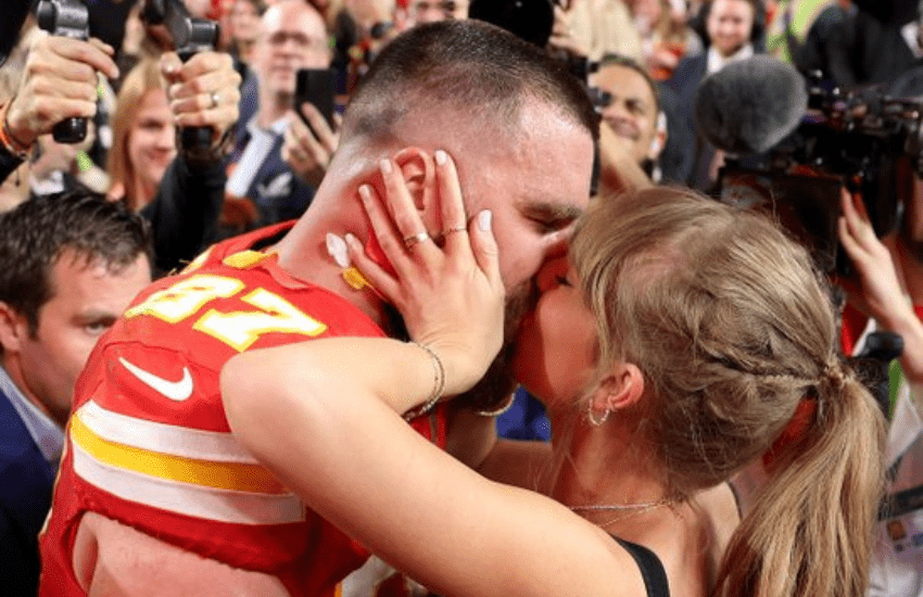 Super Bowl: il bacio di Taylor Swift (VIDEO)
