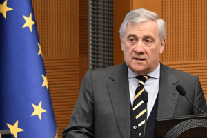 Truppe italiane in Ucraina? Arriva la risposta di Tajani: “Si rischia la terza guerra mondiale”