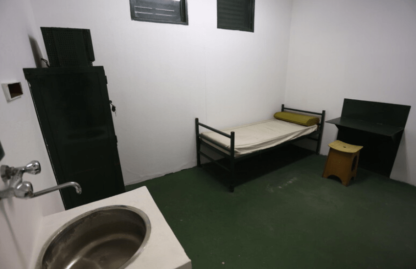 Catanzaro: droga e cellulari per i detenuti del carcere (VIDEO)