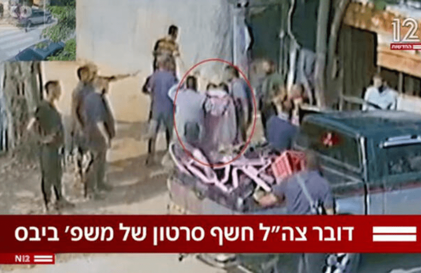 Hamas mentre rapisce una madre coi suoi bambini: “Strappa il cuore” (VIDEO)