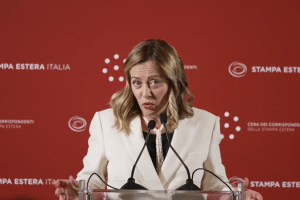 Meloni: «Nessuna alleanza con chi vota contro il sostegno all’Ucraina»