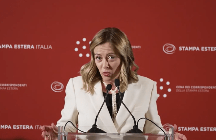 Meloni: “Avrei voluto giocare nella nazionale di pallavolo, ma sono nana” (VIDEO)