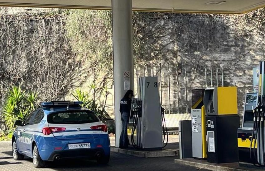 Catania, tenta il suicidio cospargendosi di benzina presso un distributore, giovane salvato dalla polizia