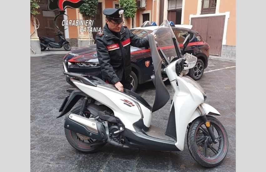 Catania, sorpresi a rubare dai Carabinieri, arrestati tre ladri “all’opera”