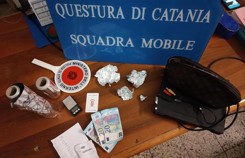 San Cristoforo, spacciano cocaina: arrestati in due