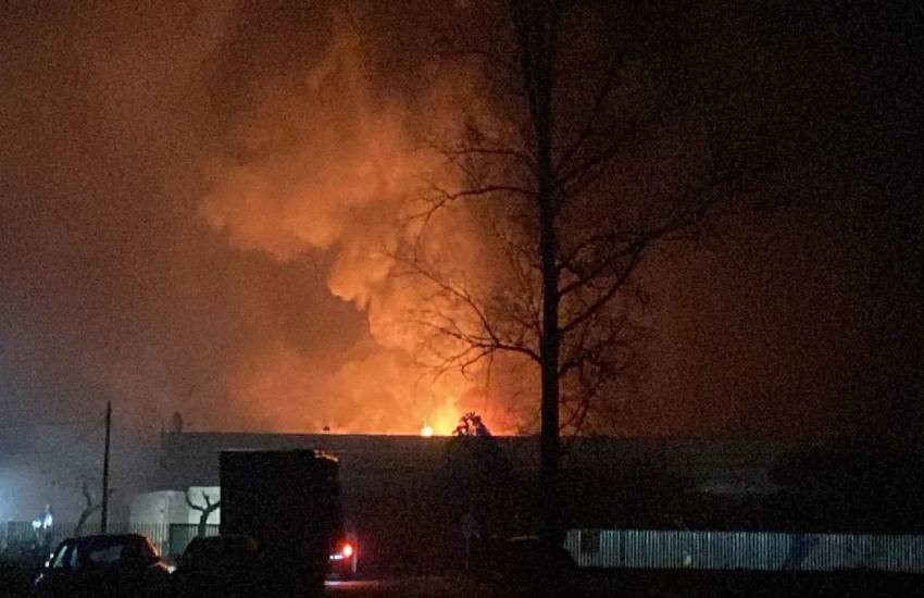 L’esplosione di un silos, quindi l’incendio: terrore all’interno di una fabbrica del sud pontino
