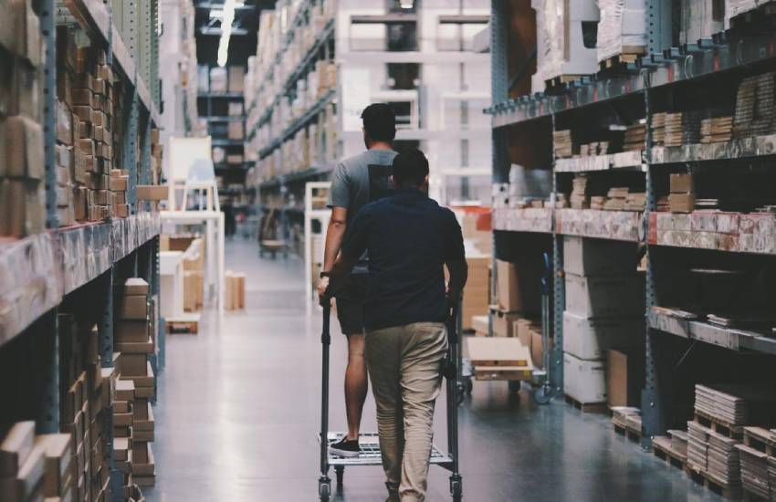 Imprenditrice cinese accusata di caporalato da due dipendenti italiani; succede in provincia di Latina