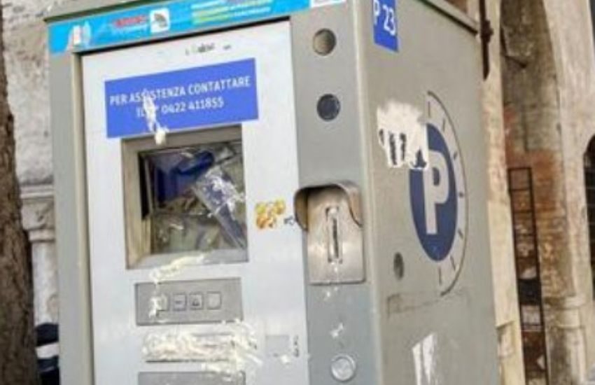 Dopo Fleximan e Dossoman, adesso arriva anche Parkman: ecco chi è e cosa fa il nuovo vandalo della strada