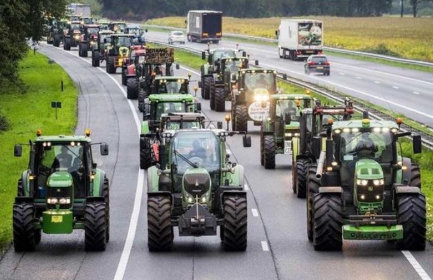 Movimento degli agricoltori inarrestabile: decine di trattori bloccano l’ingresso al Parlamento UE