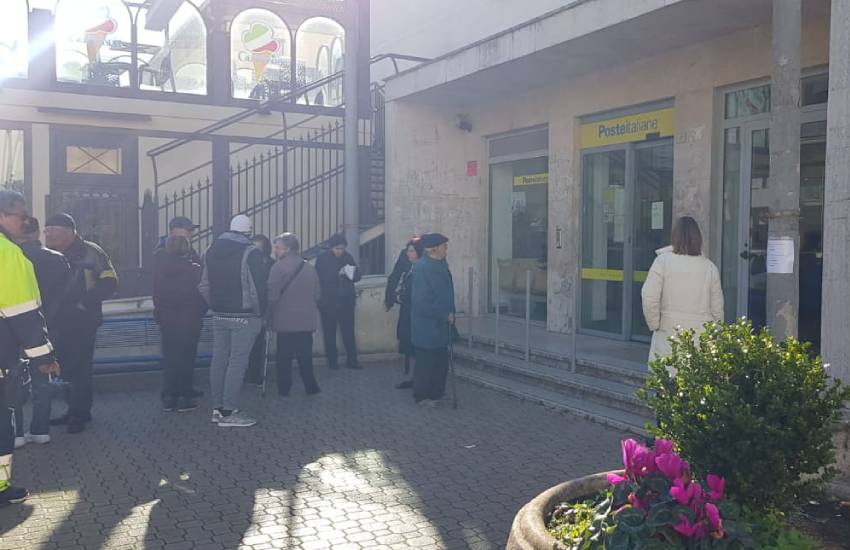 Rapina a mano armata all’ufficio postale: terrore e paura in provincia di Latina