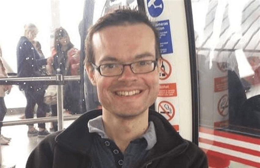 Contabile maltrattato ruba 170mila sterline ai suoi capi e li spende in una notte in droghe e escort