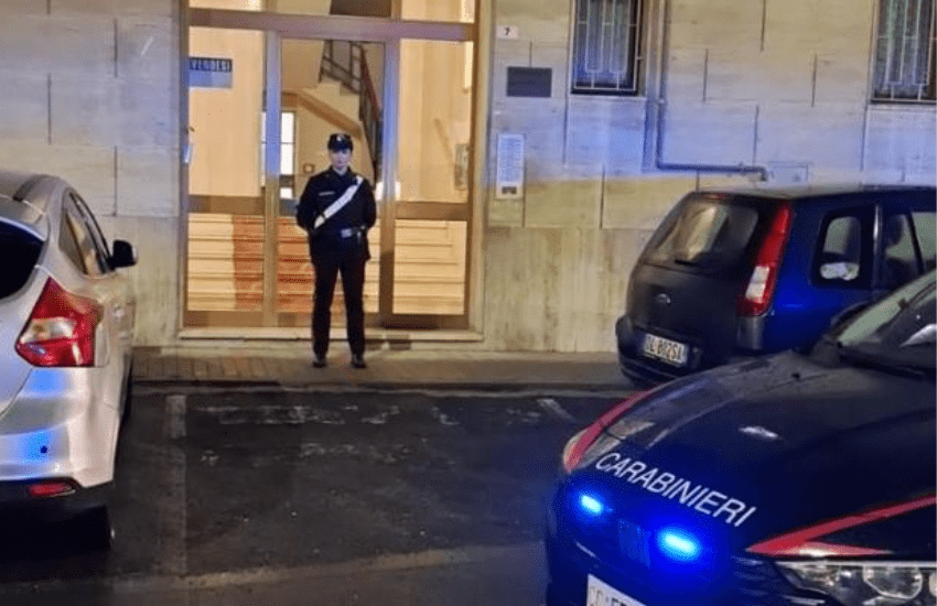 Nizza Monferrato: 19enne accusata di avere ucciso a coltellate il padre