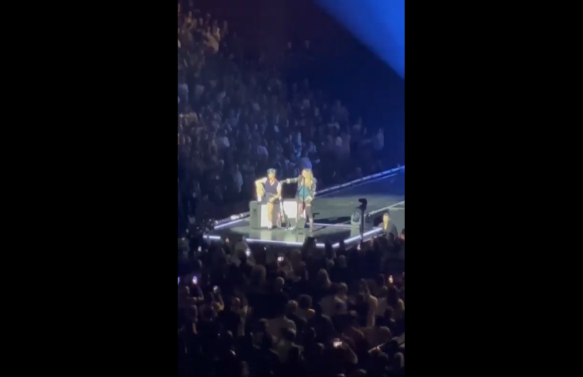 La gaffe di Madonna al concerto: sgrida un fan che rimaneva seduto, ma era in sedia a rotelle