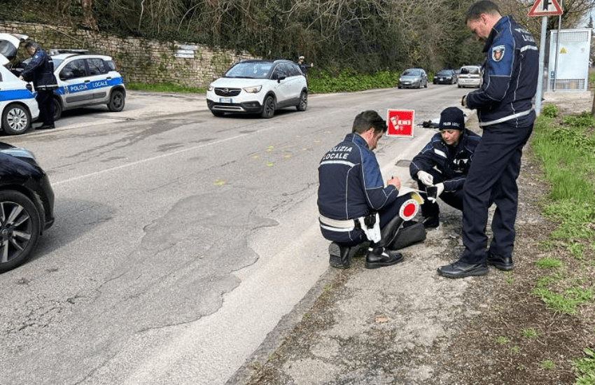 Perugia: 17enne investito da un furgone mentre si reca a scuola