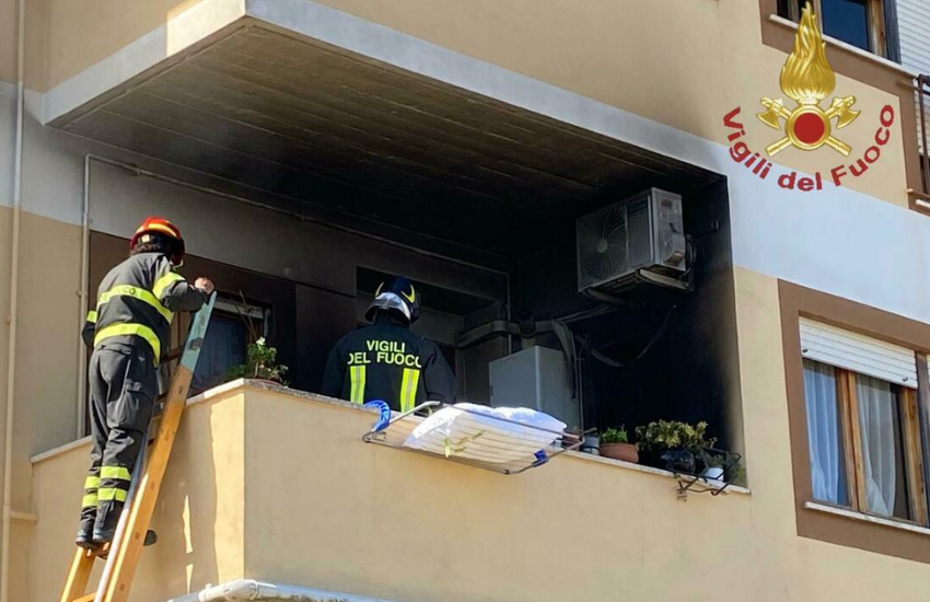 Bologna, incendio in un appartamento: madre muore con i tre figli piccoli