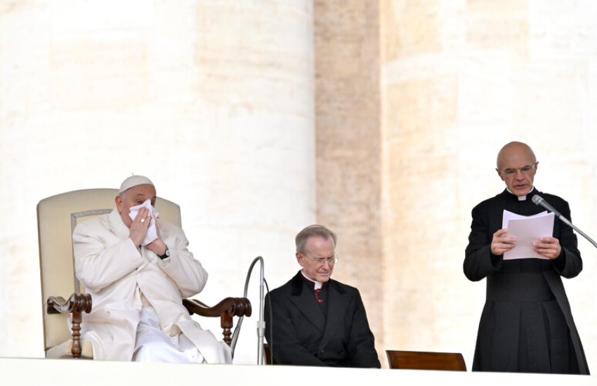 Papa Francesco costretto ancora al silenzio: “Non mi sono ripreso del tutto”