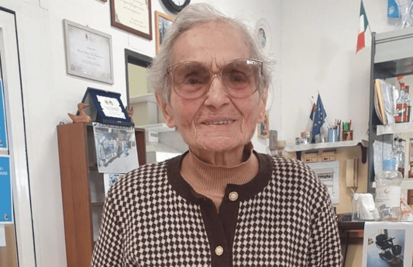 La nonna di 103 anni fermata a Bologna: “Ho già preso appuntamento per il rinnovo patente”